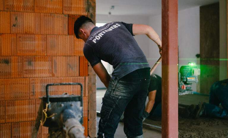 Cementdekvloer leggen in Valkenburg